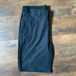 NWOT Greg Norman Golf Short